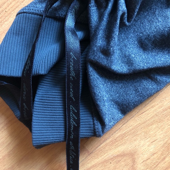 Lululemon cropped ruched leggings - Picture 2 of 6